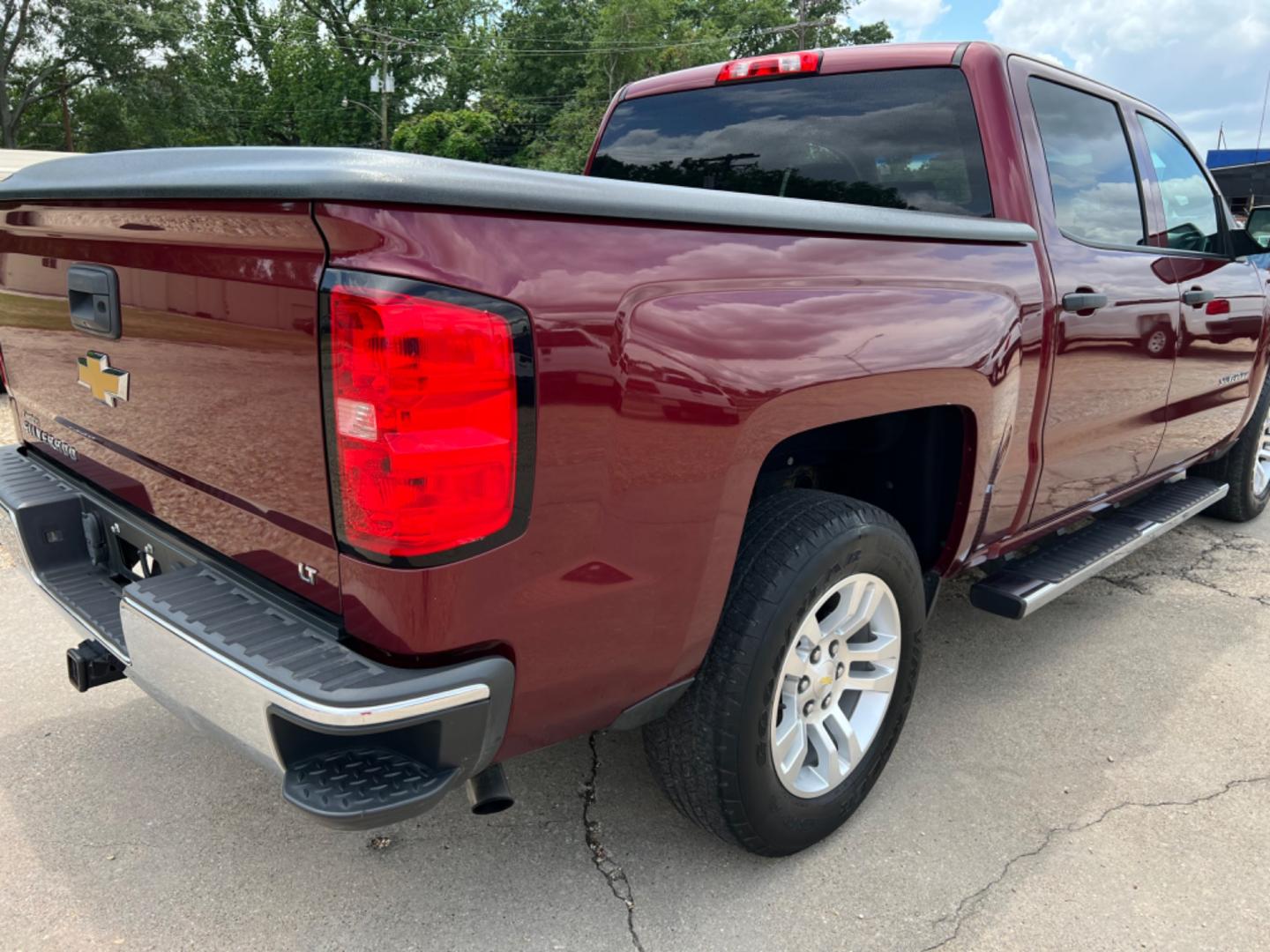 2014 Maroon /Gray Chevrolet Silverado 1500 LT (3GCPCREC4EG) with an 5.3L V8 engine, Automatic transmission, located at 4520 Airline Hwy, Baton Rouge, LA, 70805, (225) 357-1497, 30.509325, -91.145432 - 2014 Chevrolet Silverado Crew Cab LT ***One Owner*** 5.3 V8 Gas, 146K Miles, Power Windows, Locks & Mirrors, Good Tires, Bed Cover, Tow Pkg. FOR INFO PLEASE CONTACT JEFF AT 225 357-1497 CHECK OUT OUR A+ RATING WITH THE BETTER BUSINESS BUREAU WE HAVE BEEN A FAMILY OWNED AND OPERATED BUSINESS AT THE S - Photo#5